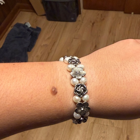 Fresh water pearl stretch bracelet - Picture 4 of 4